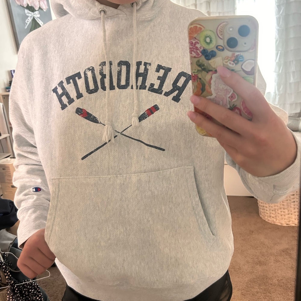 Champion Gray Sweater with Classic Pullover Style